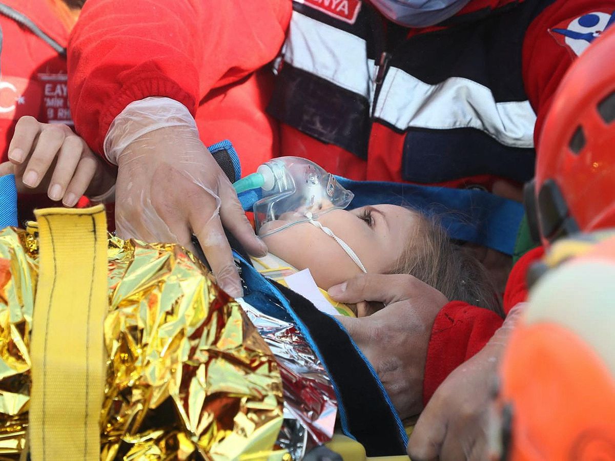 Rescuers In Turkey Pull Girl Alive From Rubble Four Days After Quake