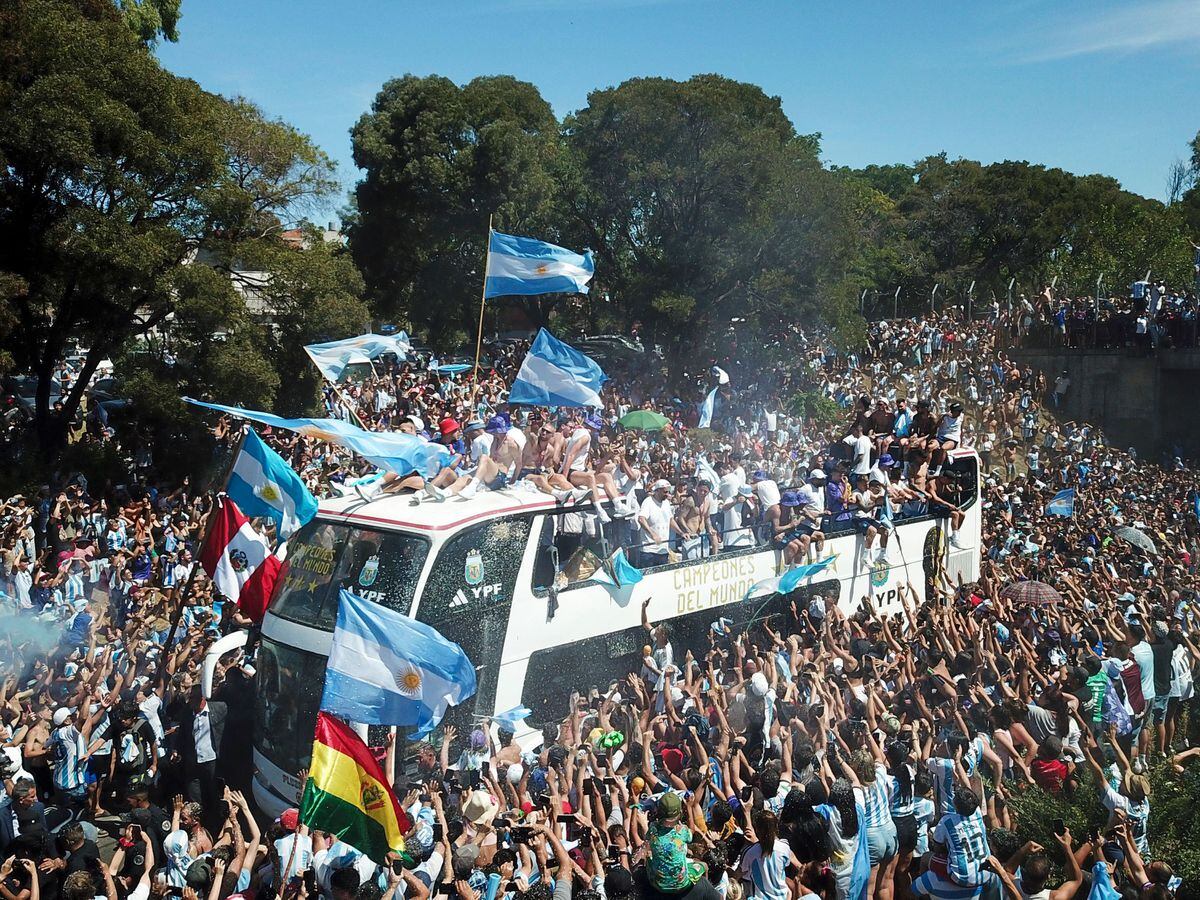 South Florida's Argentina fans spill into the streets to cheer