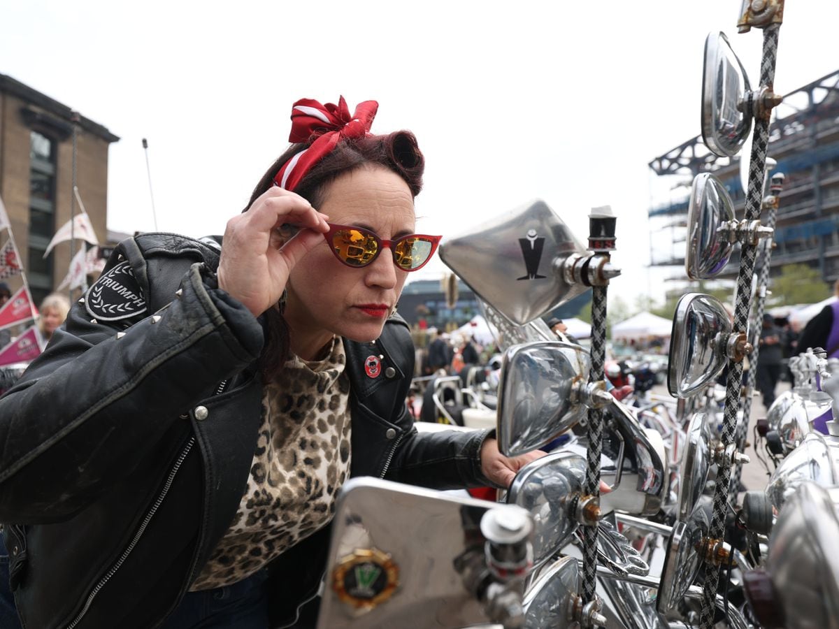 In Pictures: Vintage vehicles pop their trunks for car boot sale