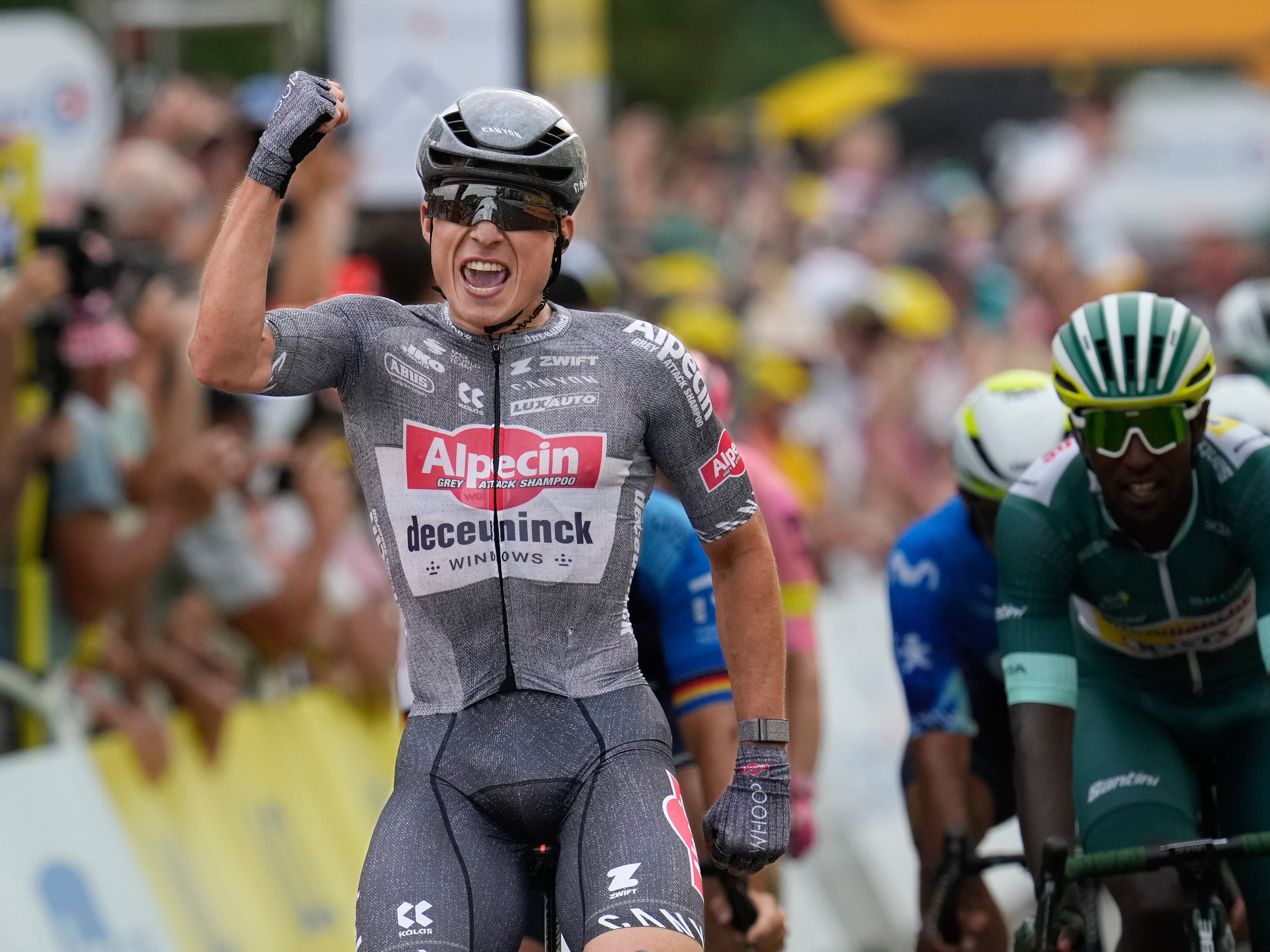 Jasper Philipsen sprints to first stage victory of this year’s Tour de France
