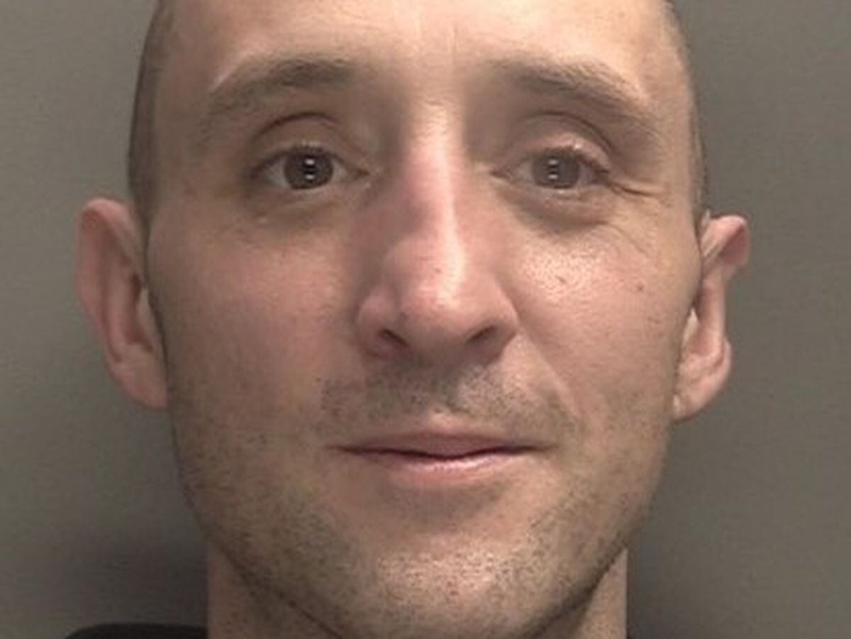 Dudley Man On Recall To Prison Wanted By Police After Breaching Licence Conditions Express And Star 3684