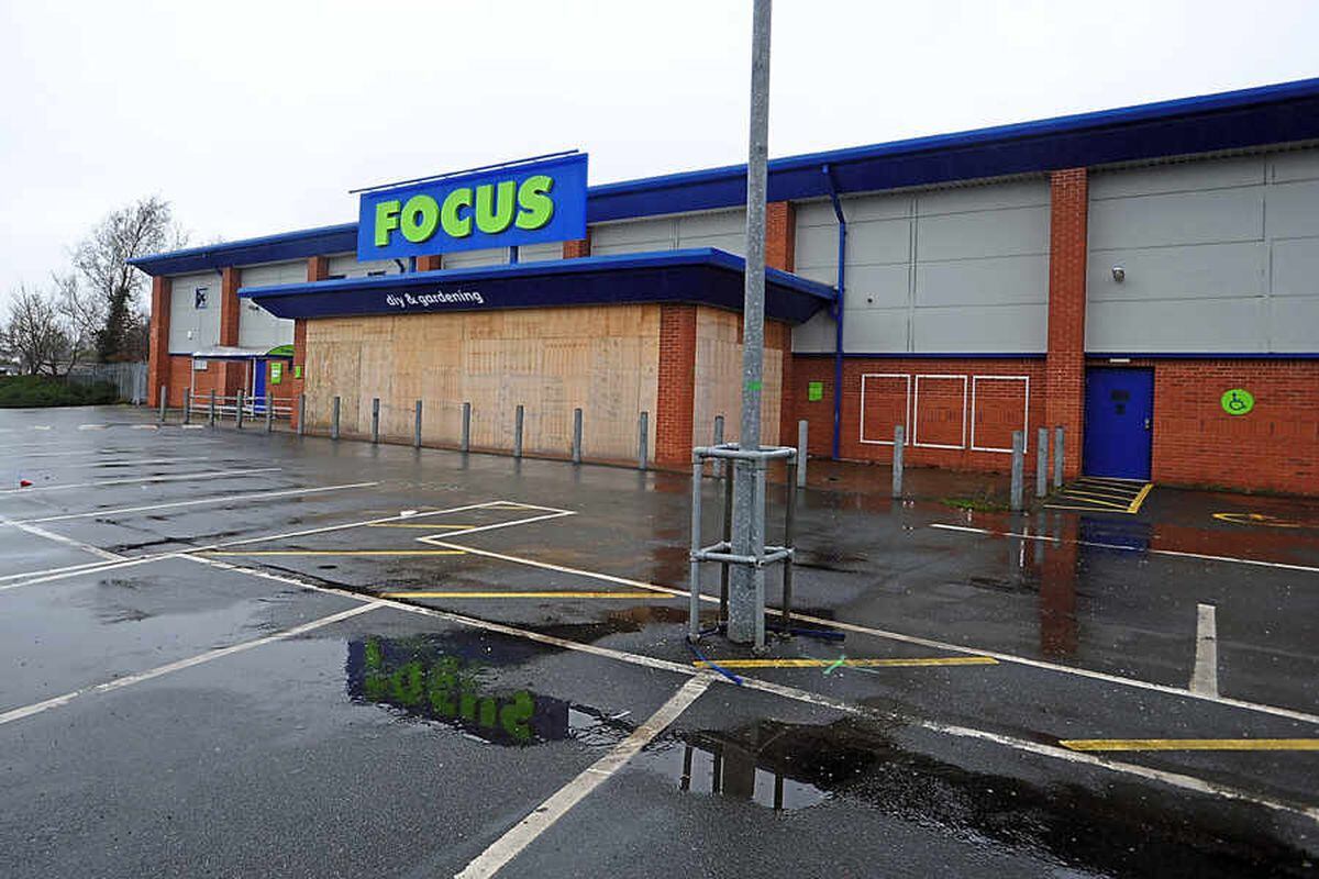 New Aldi in old DIY  store  to bring 40 jobs to Kingswinford 