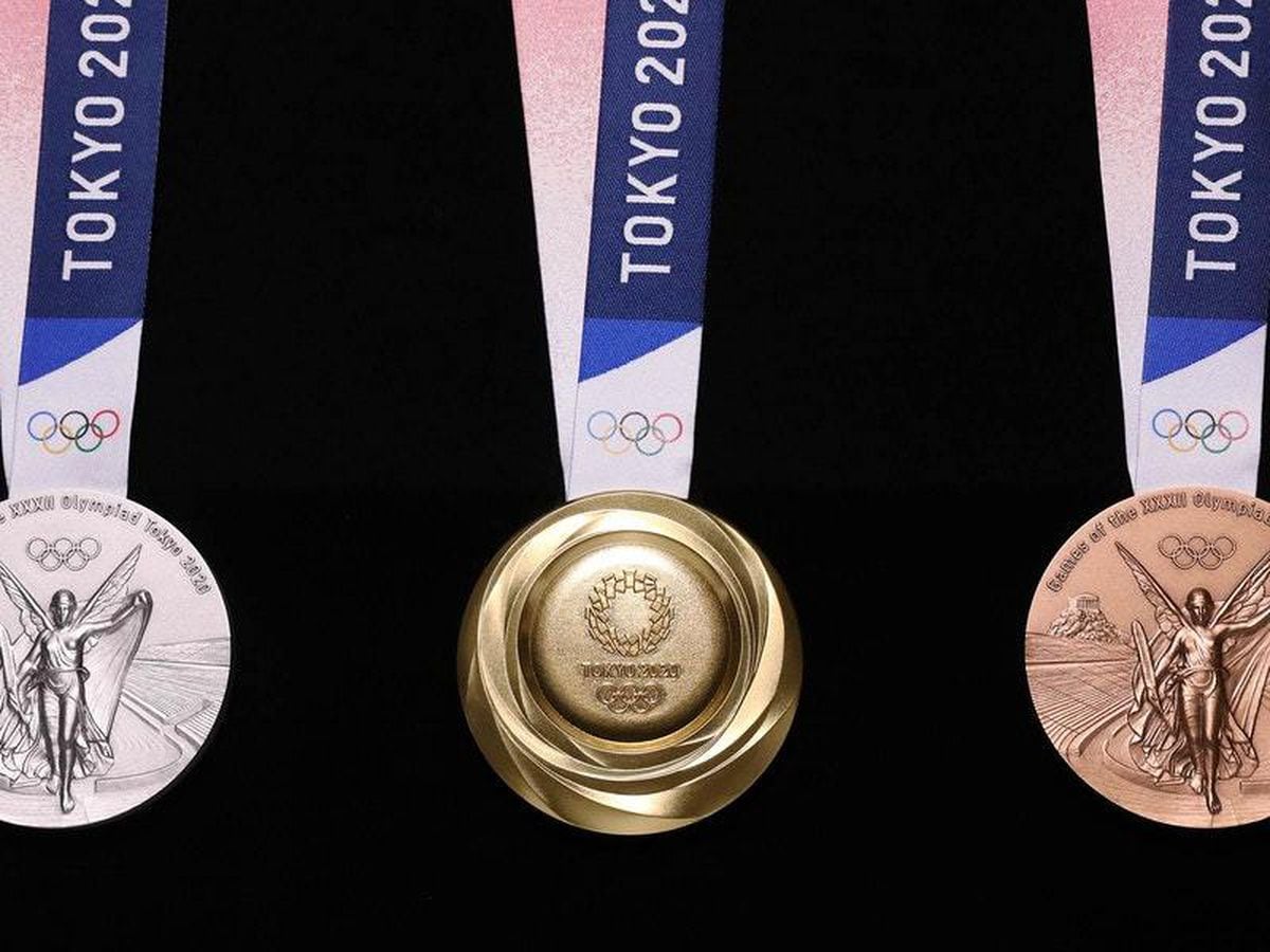 Tokyo unveils 2020 Olympic medals made from recycled gadgets | Express ...