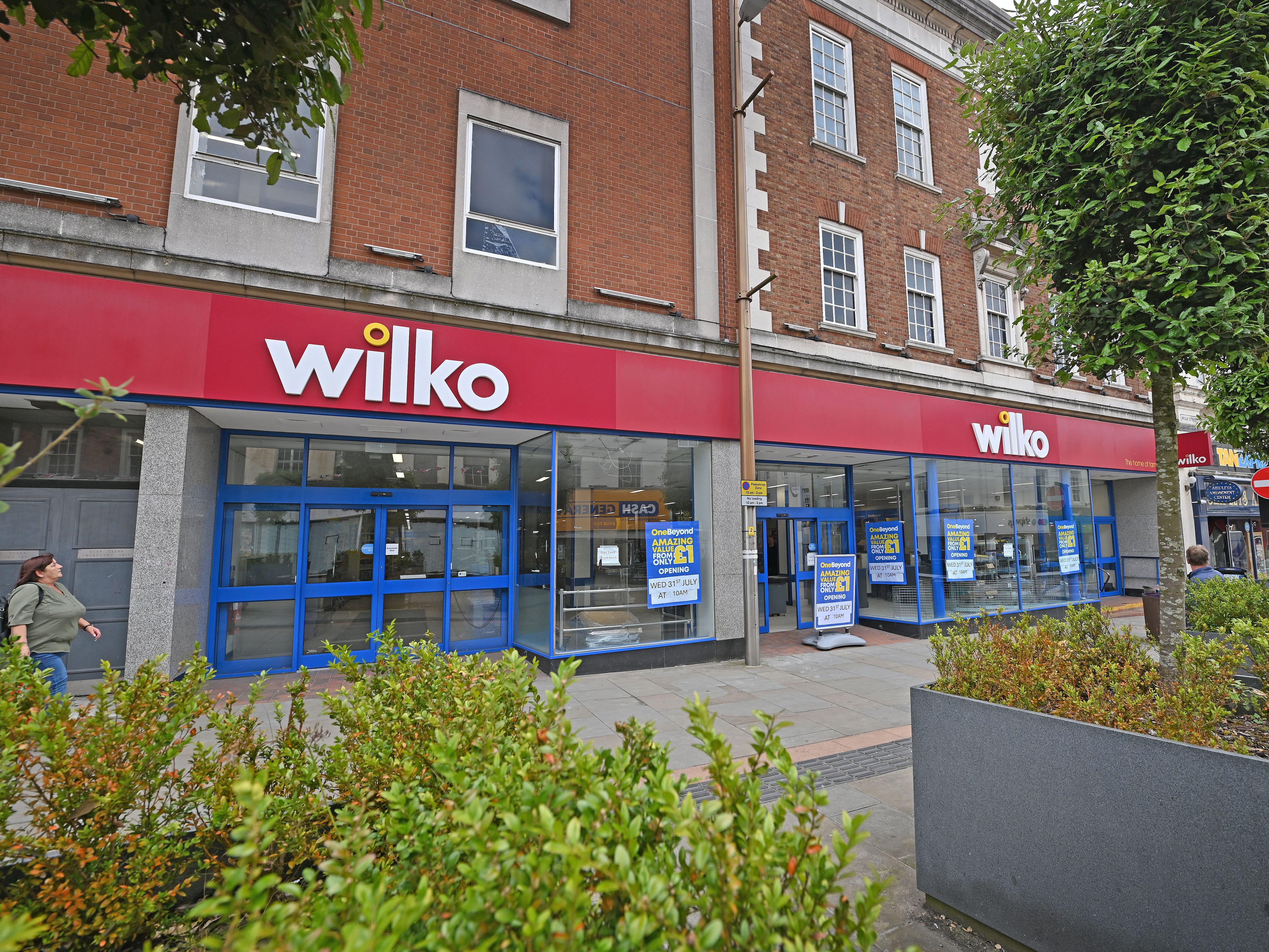 Discount retailer to open in former Black Country Wilko branch