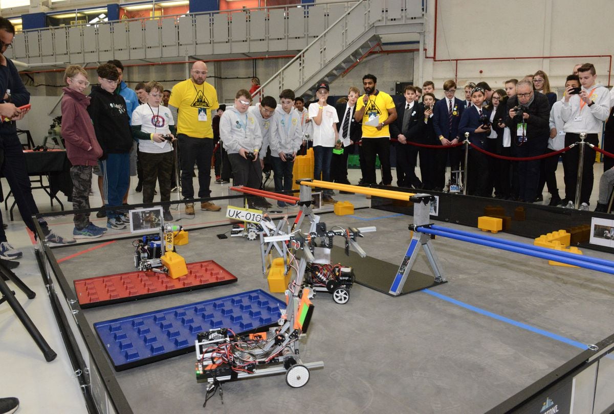 Students build cities in RAF Cosford robot challenge | Express & Star