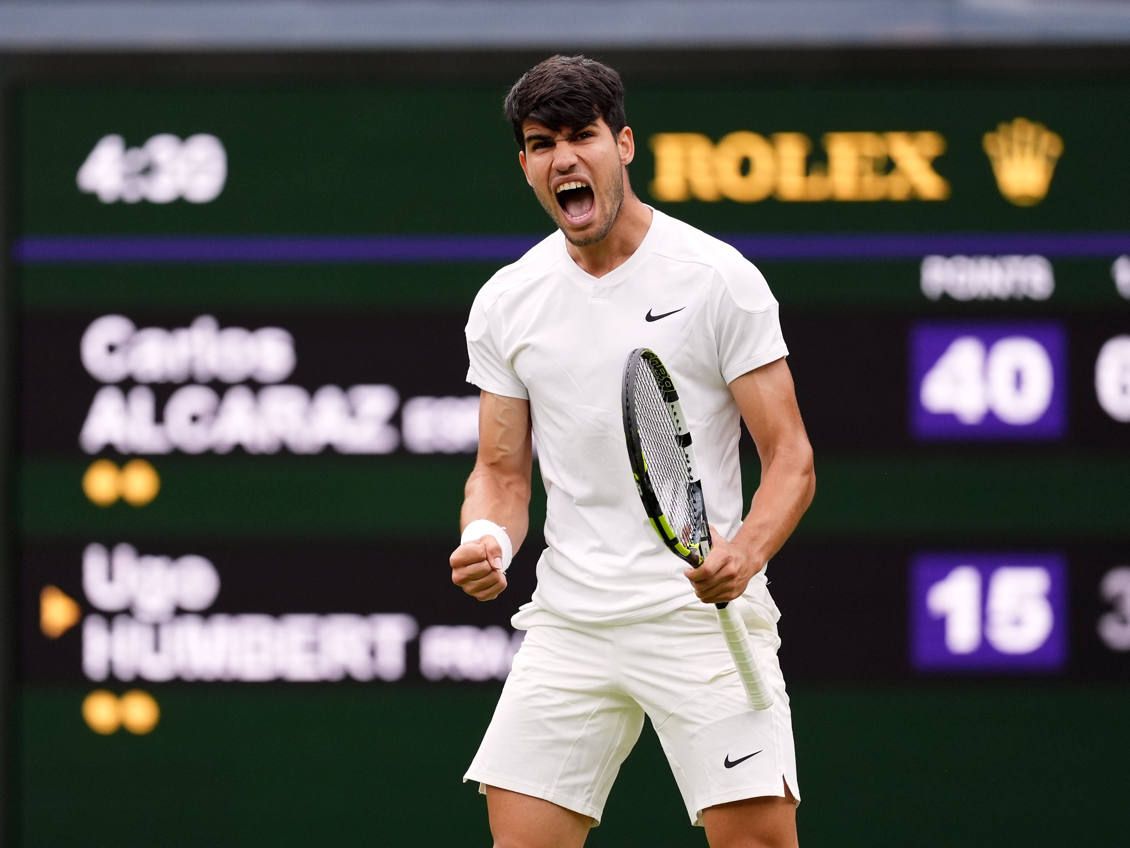 Carlos Alcaraz reaches Wimbledon quarter-final despite issues with serve