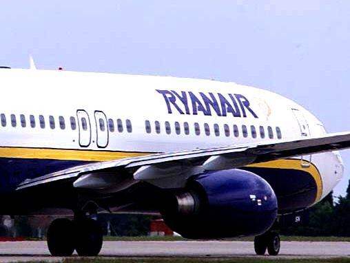 Ryanair celebrates 30 millionth passenger from Birmingham Airport