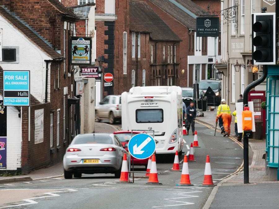 Queues likely as three week roadworks for gas main repair start in