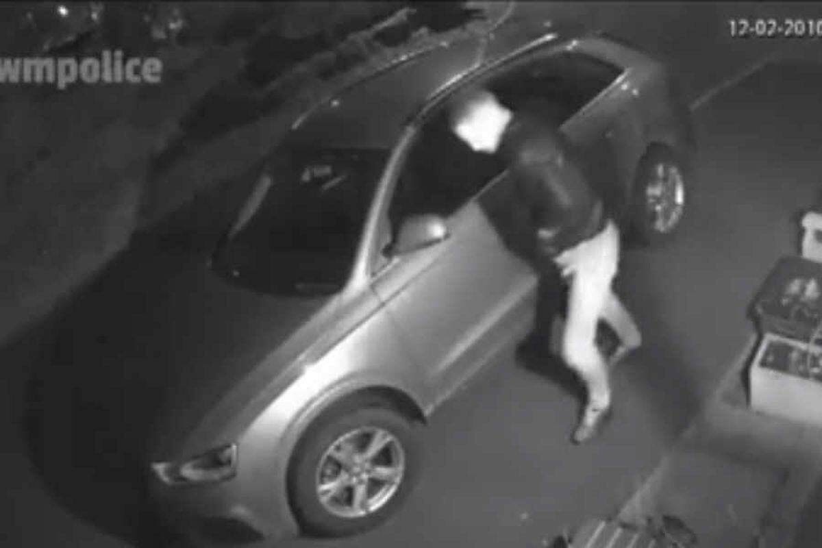 WATCH Vandal Caught Scratching Audi Right In Front Of CCTV Camera Express Star