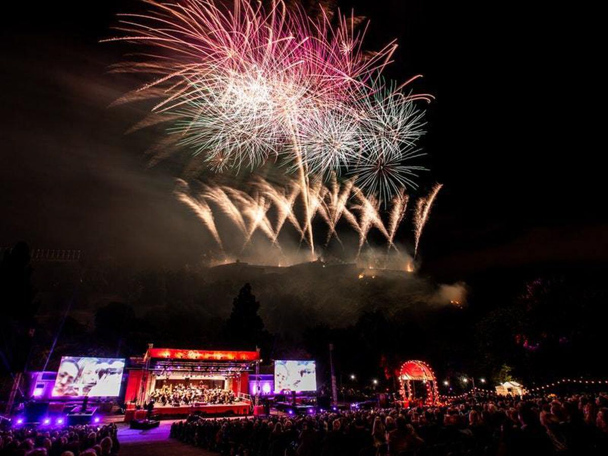 Huge firework display closes Edinburgh International Festival Express