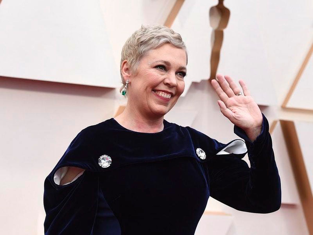 Olivia Colman's Iconic Blonde Hair - wide 4