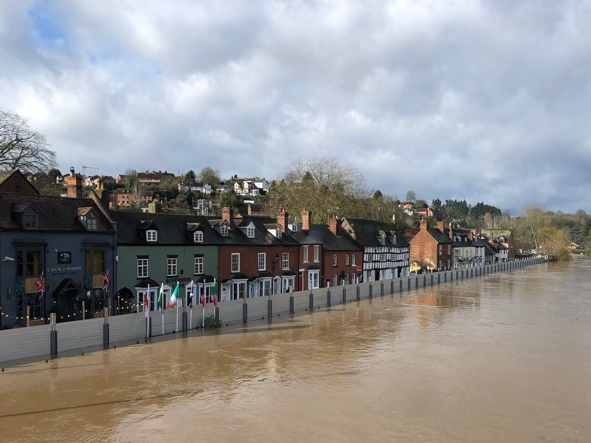 Homes at-risk as River Severn flooding nears 20-year high | Express & Star