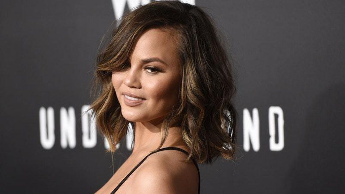 Donald Trump Blocks Model Chrissy Teigen On Twitter Express And Star 1956