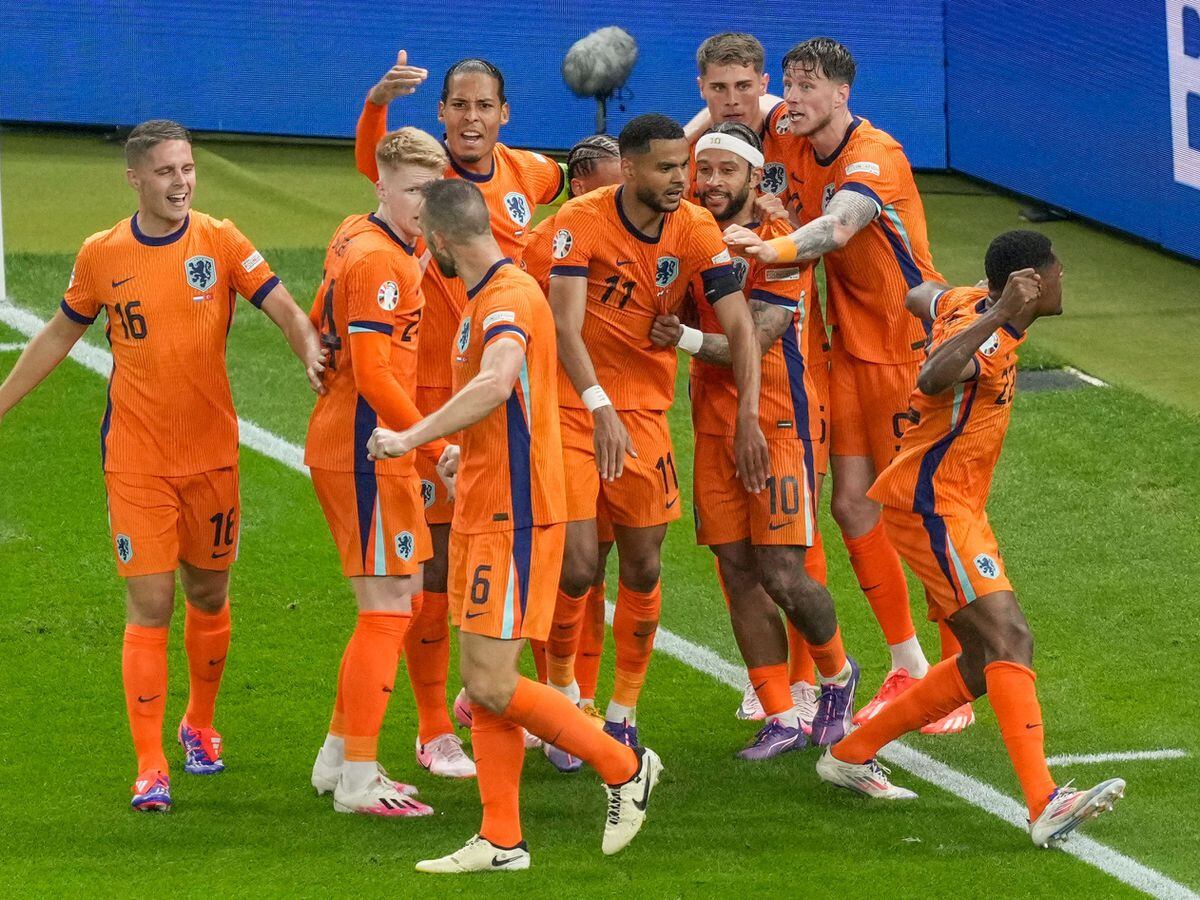 Netherlands fight back with two quick goals to set up England semi-final