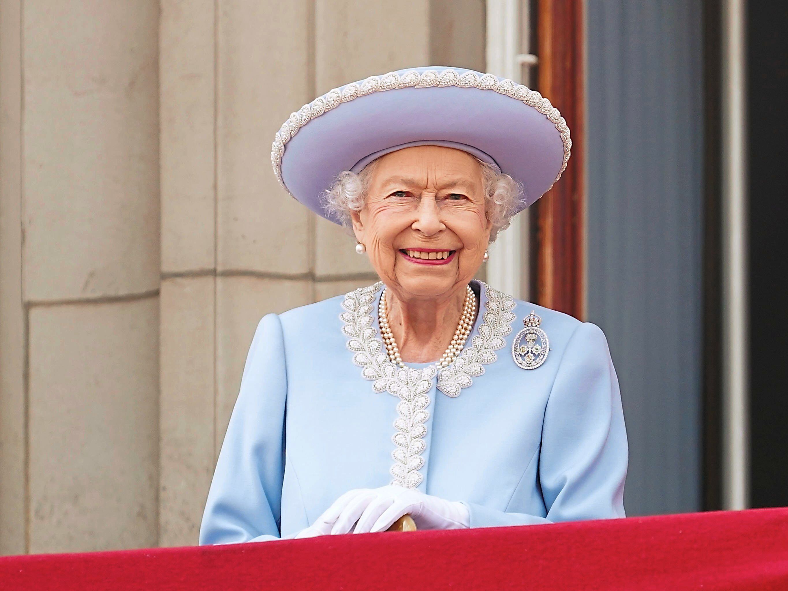 Thousands set to join doorstep clap in tribute to Queen Elizabeth II