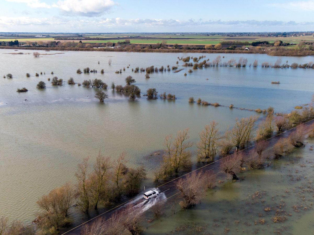 Floods and heavy rains forecast for several parts of Britain | Express ...