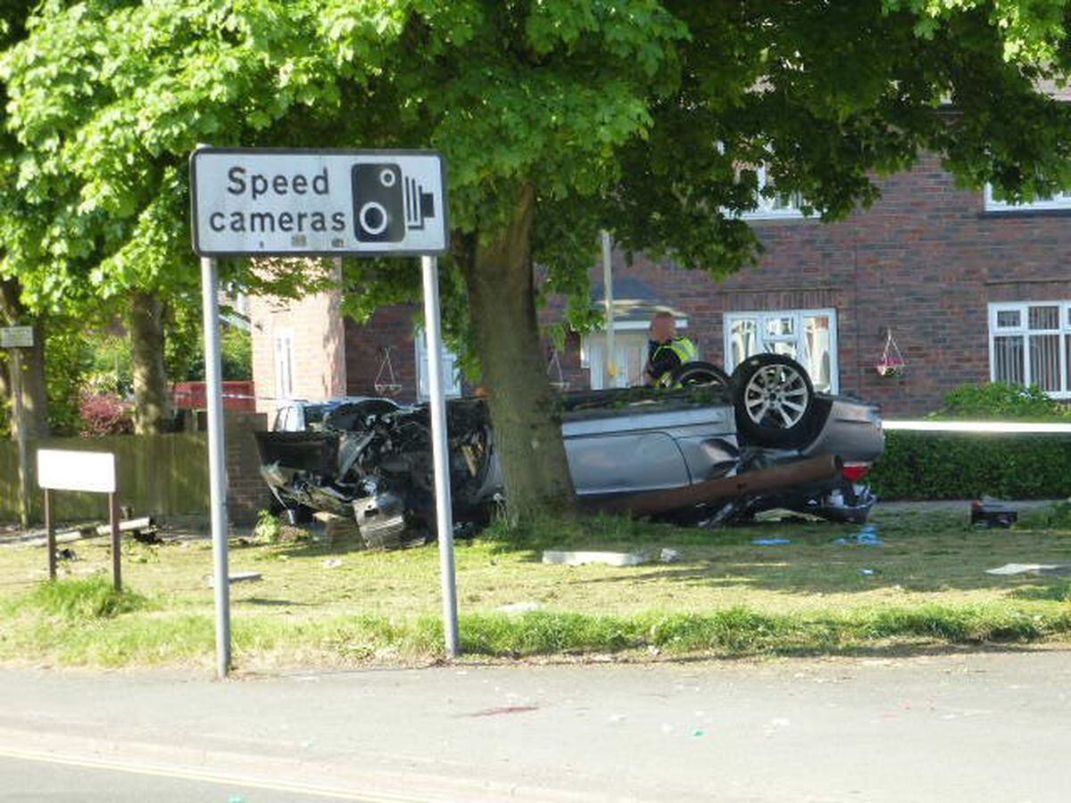 Car Flips Onto Its Roof In Gornal Crash Express And Star