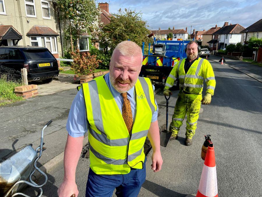 Highways crews tackle potholes on Dudley roads after hundreds of ...