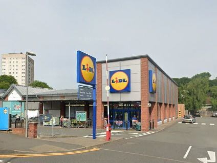 Halesowen Lidl set to be demolished under plans for new supersized replacement 

