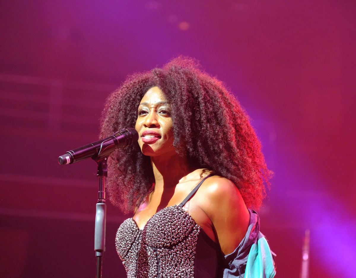 Beverley Knight, Symphony Hall, Birmingham - review, pictures and video ...