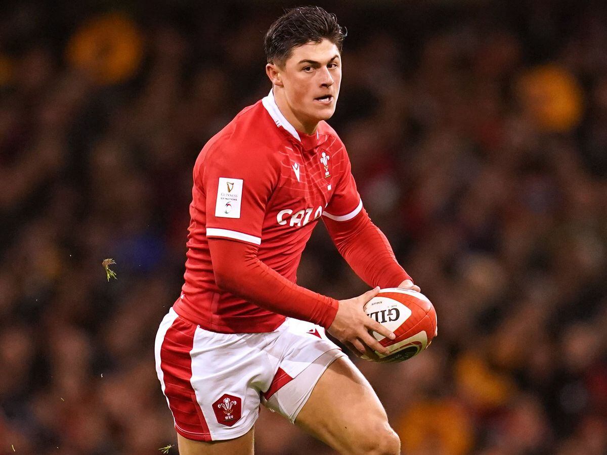 Louis ReesZammit backed to impress at fullback for Wales against