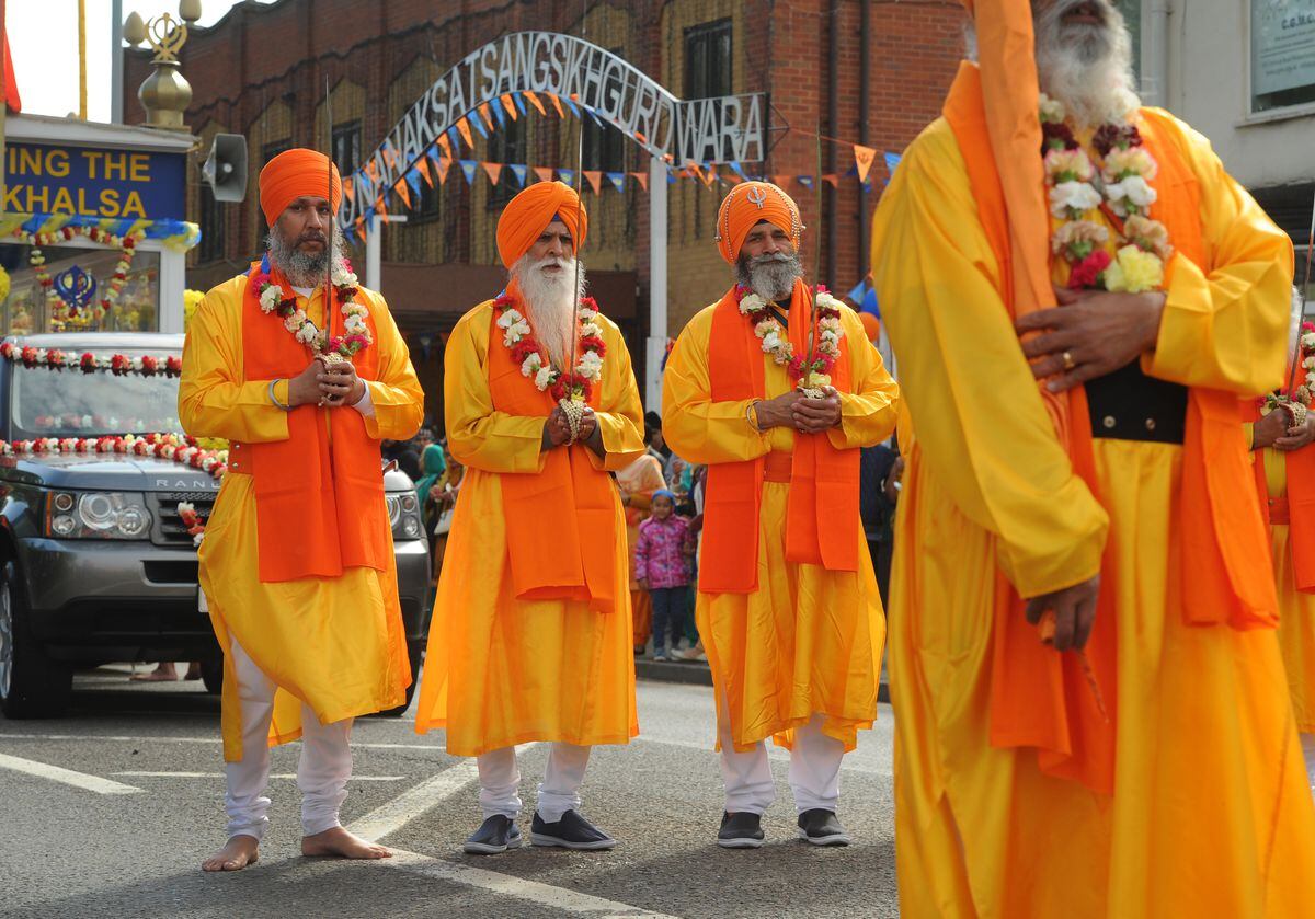 Thousands of people line the streets in Wolverhampton Vaisakhi