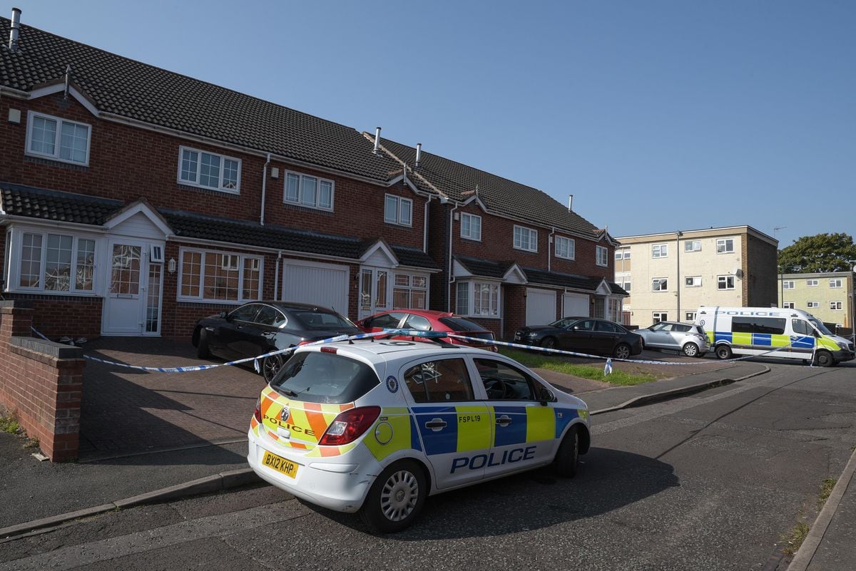 Attempted Murder Arrest As Man Stabbed In Head, Neck And Arm In Oldbury ...