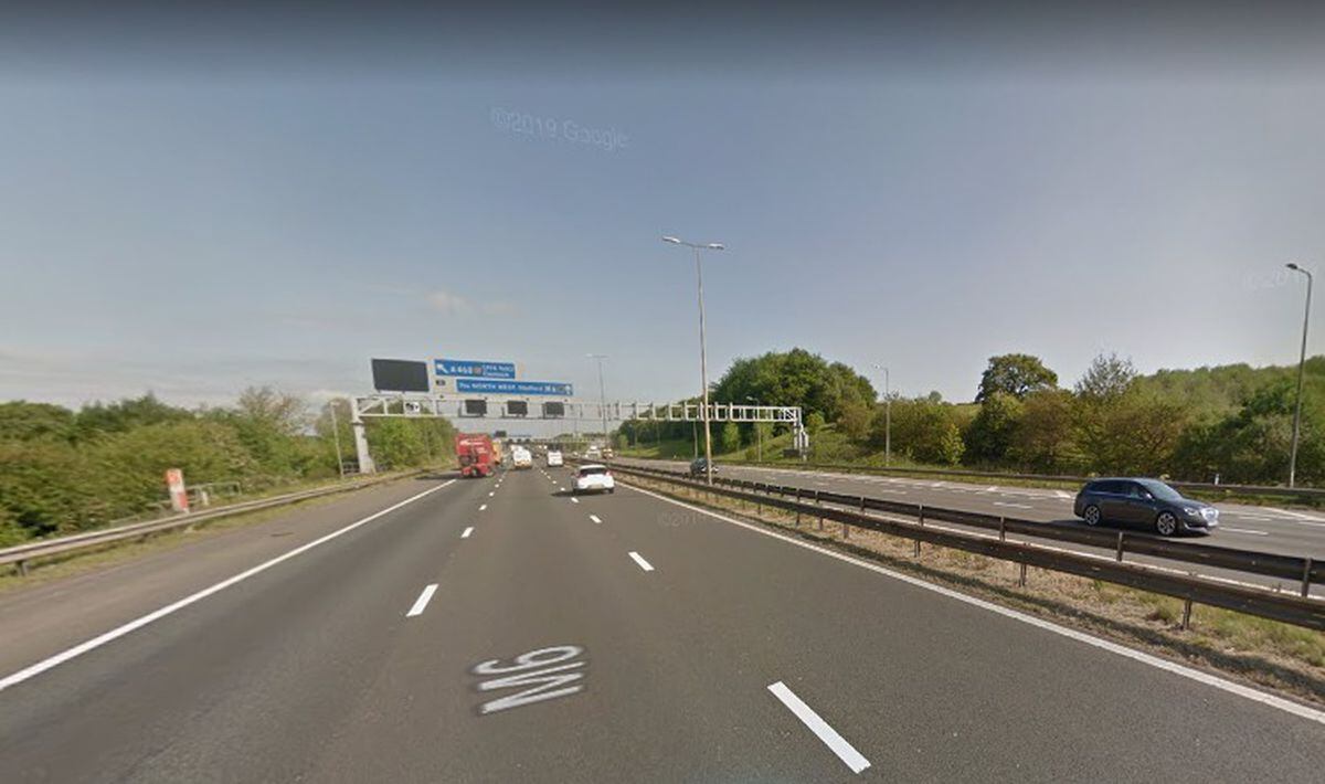 Man taken to hospital after M6 crash | Express & Star