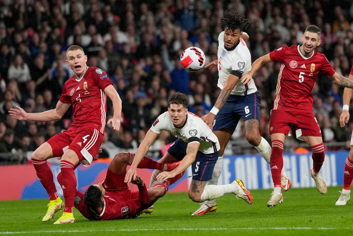 Почему в футболе англия а не великобритания. Венгрия Англия 1-0. Англия Венгрия 14 июня. Босжи Англии. England & Hungary 11.08.2010 Team.