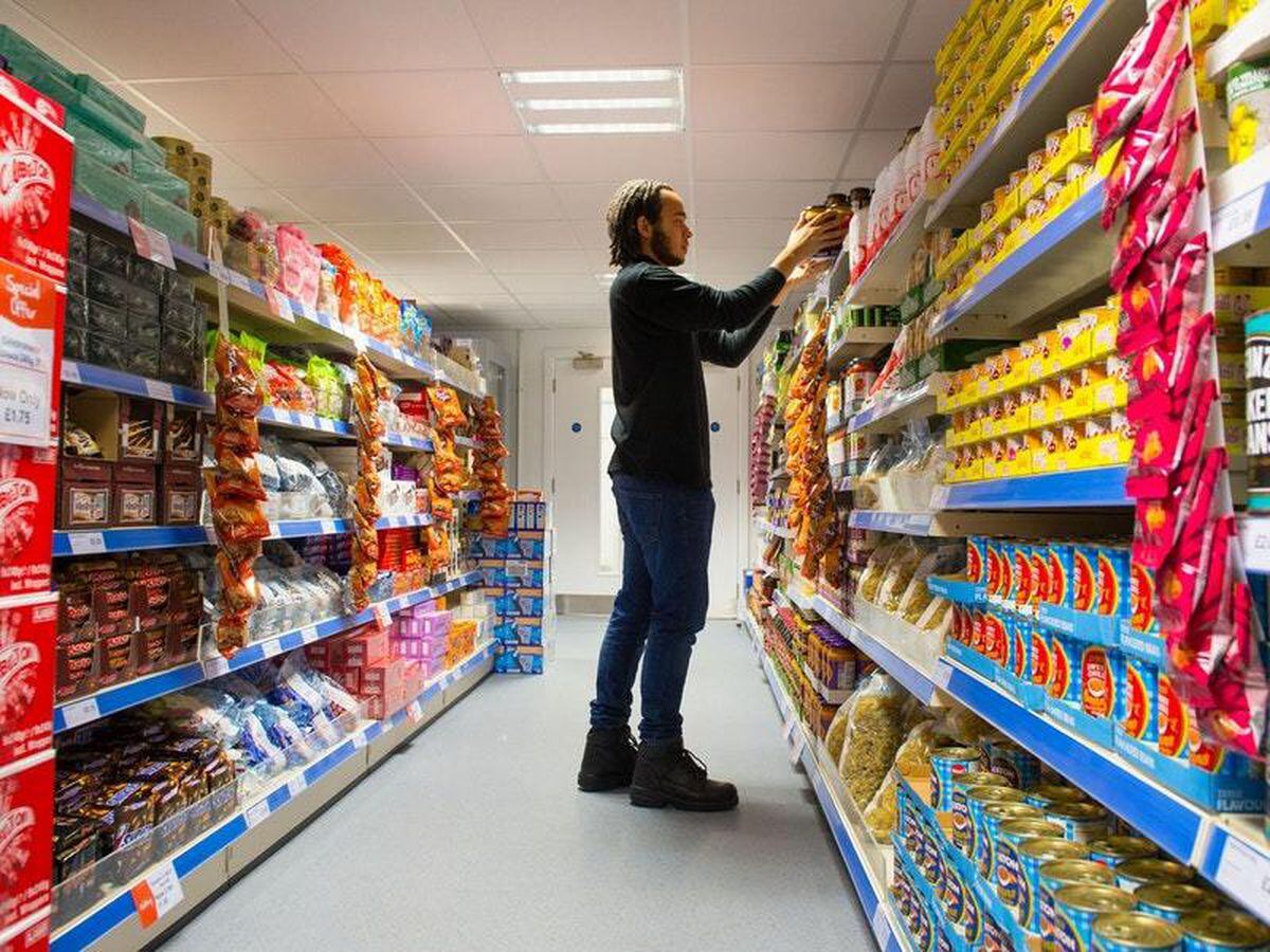 Запрети европа. Магазины запрещенные в Европе в больших городах. Panic buying of food.