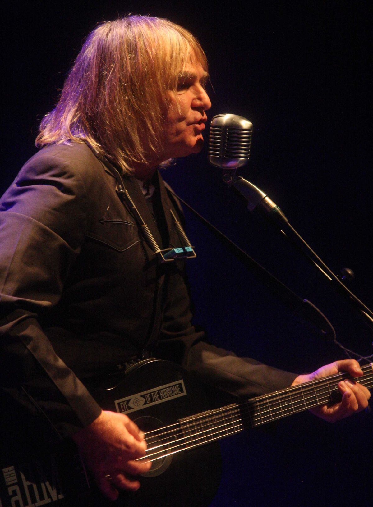 GALLERY: Mike Peters at the Bromsgrove Artrix | Express & Star