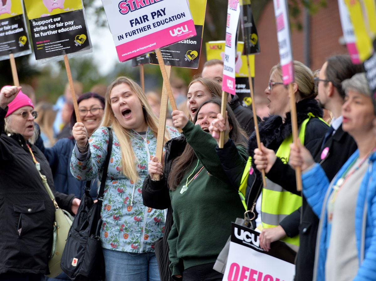 Energetic picket line marks first day of Black Country college strikes ...