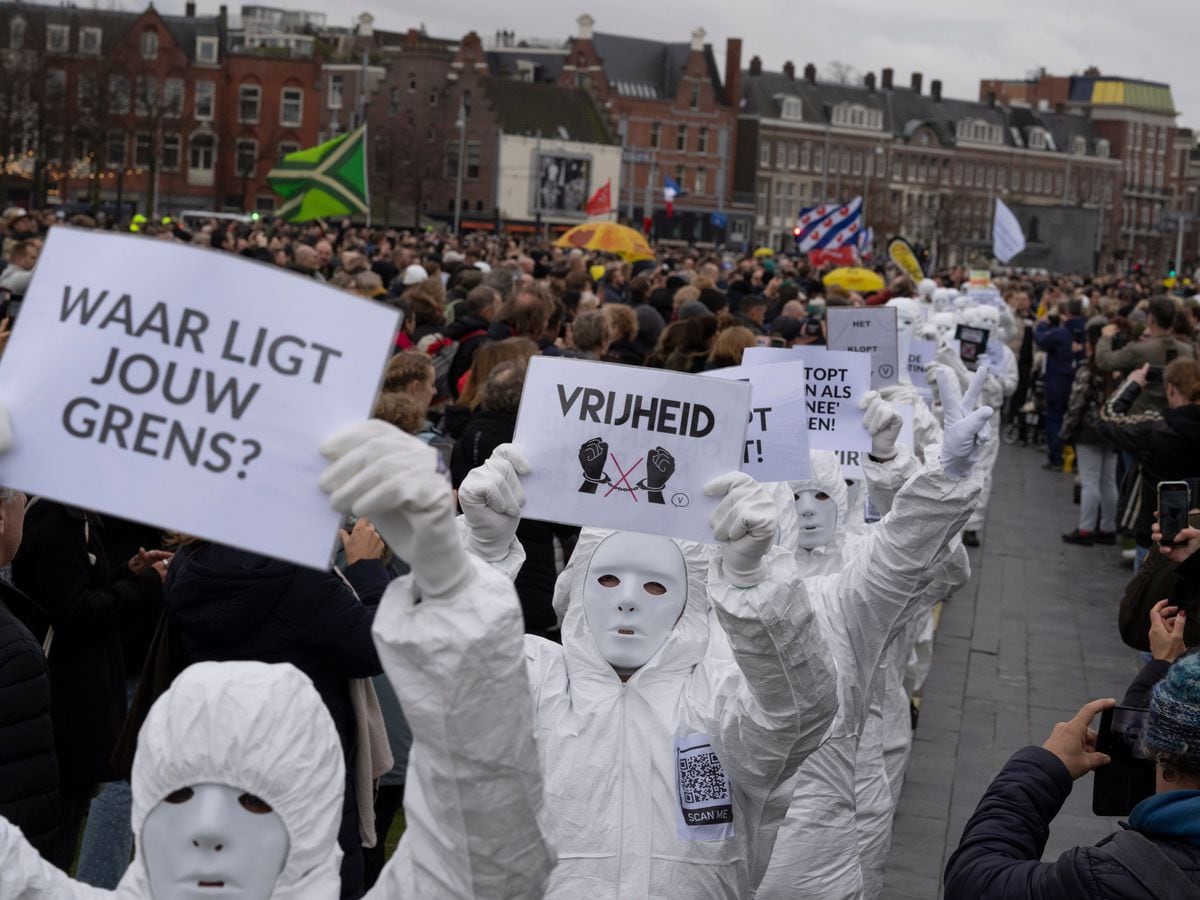 Thousands Protest In Amsterdam Against Lockdown Measures Despite Ban ...