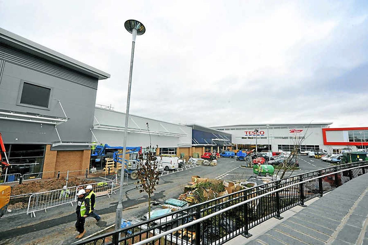 tesco travel money opening times hednesford