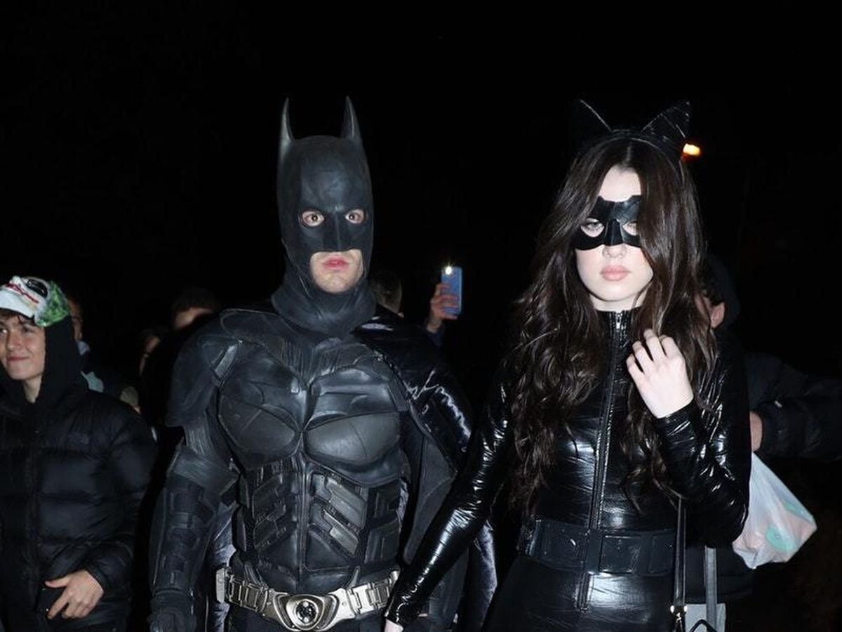 Liam Payne steps out as Batman for Jonathan Ross's star-studded Halloween  bash | Express & Star