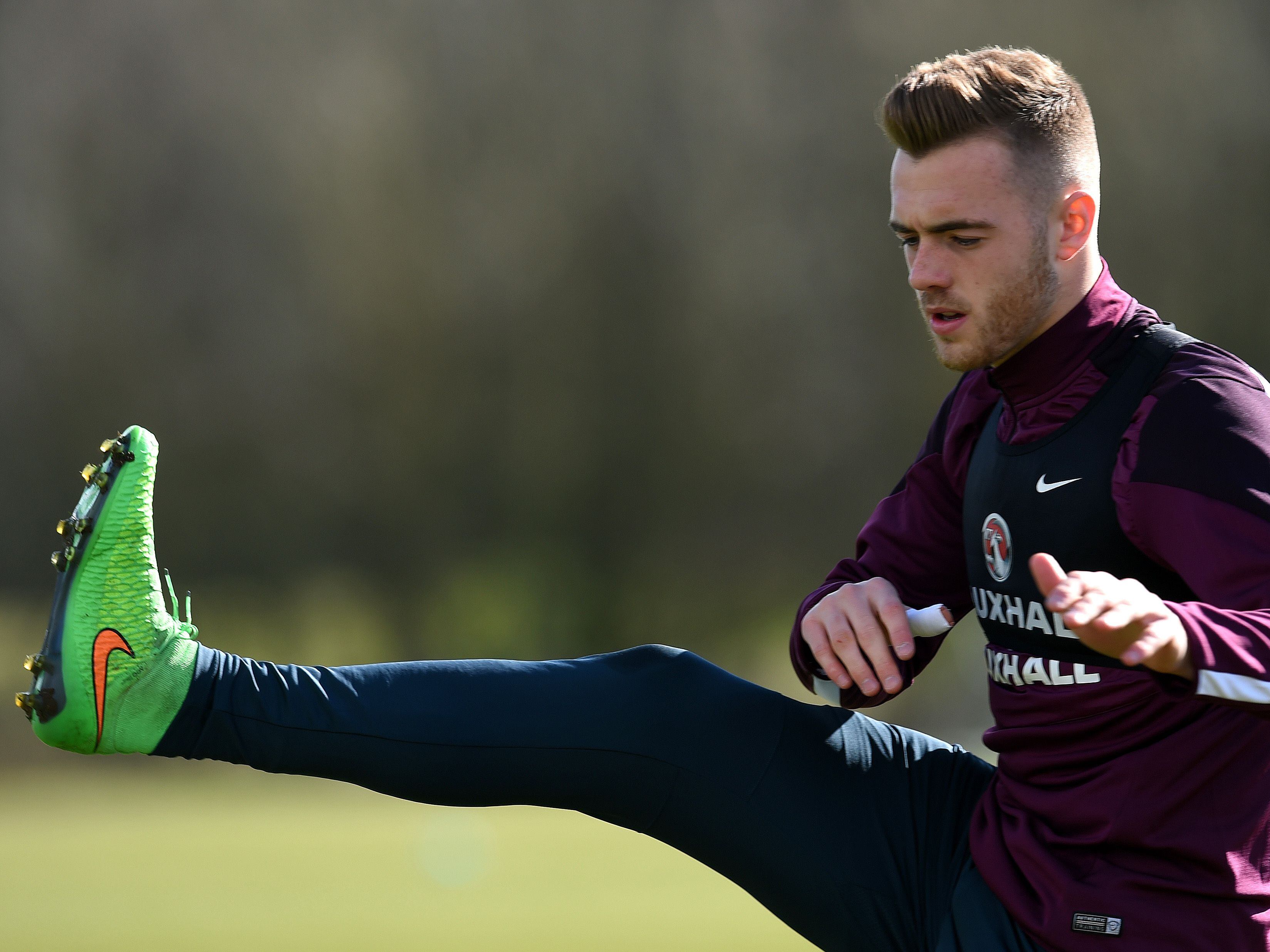 Callum Chambers close to Aston Villa departure