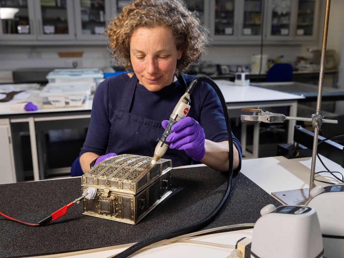 Casket thought to have been owned by Mary Queen of Scots to go on tour ...