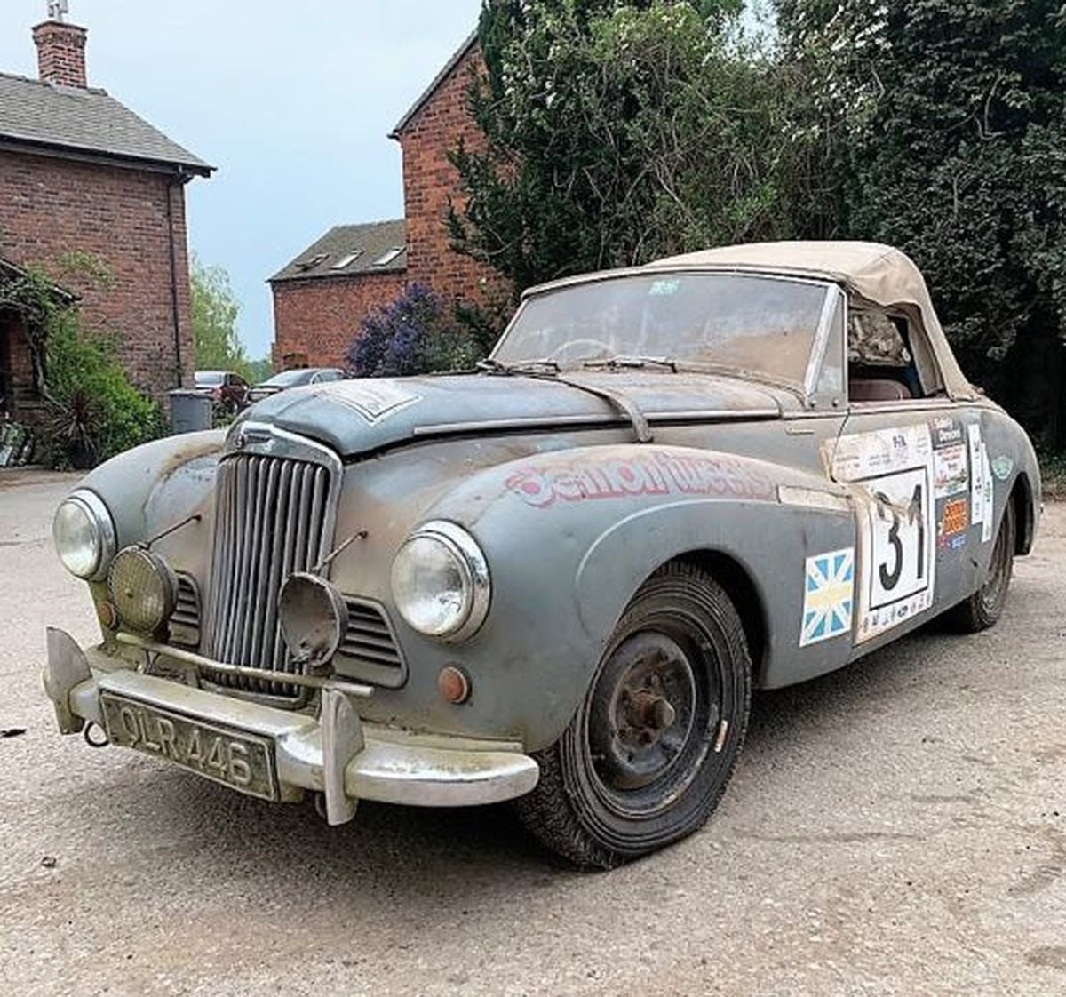 Classic Sunbeam car found in Staffordshire barn sells for more than £