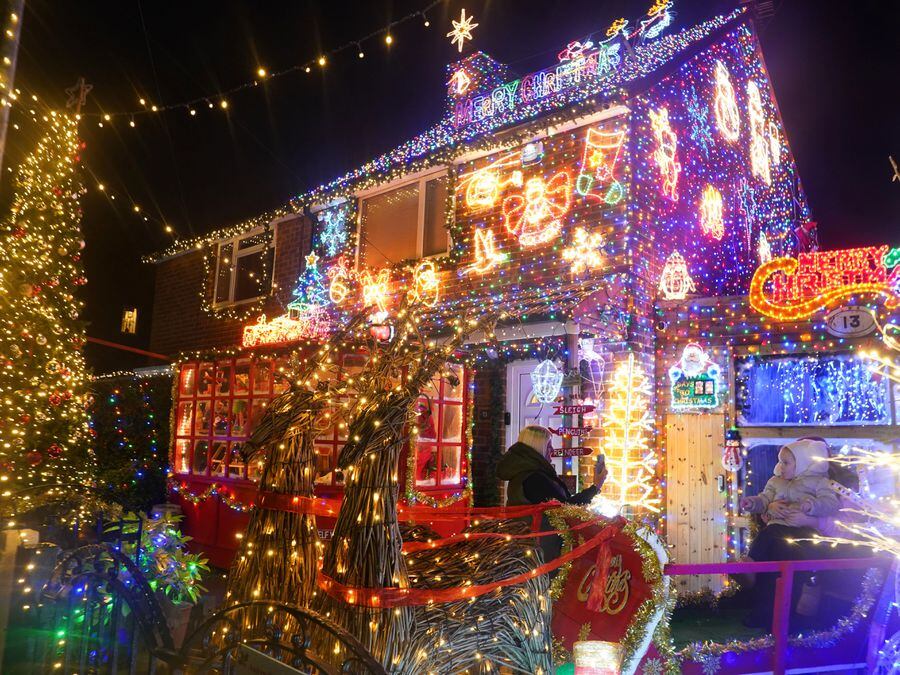 Christmas lights extravaganza ‘brings festive magic back for the kids’  Express & Star