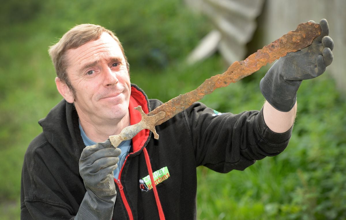 Swords, safes and shotguns: Magnet fishing in Black Country canals