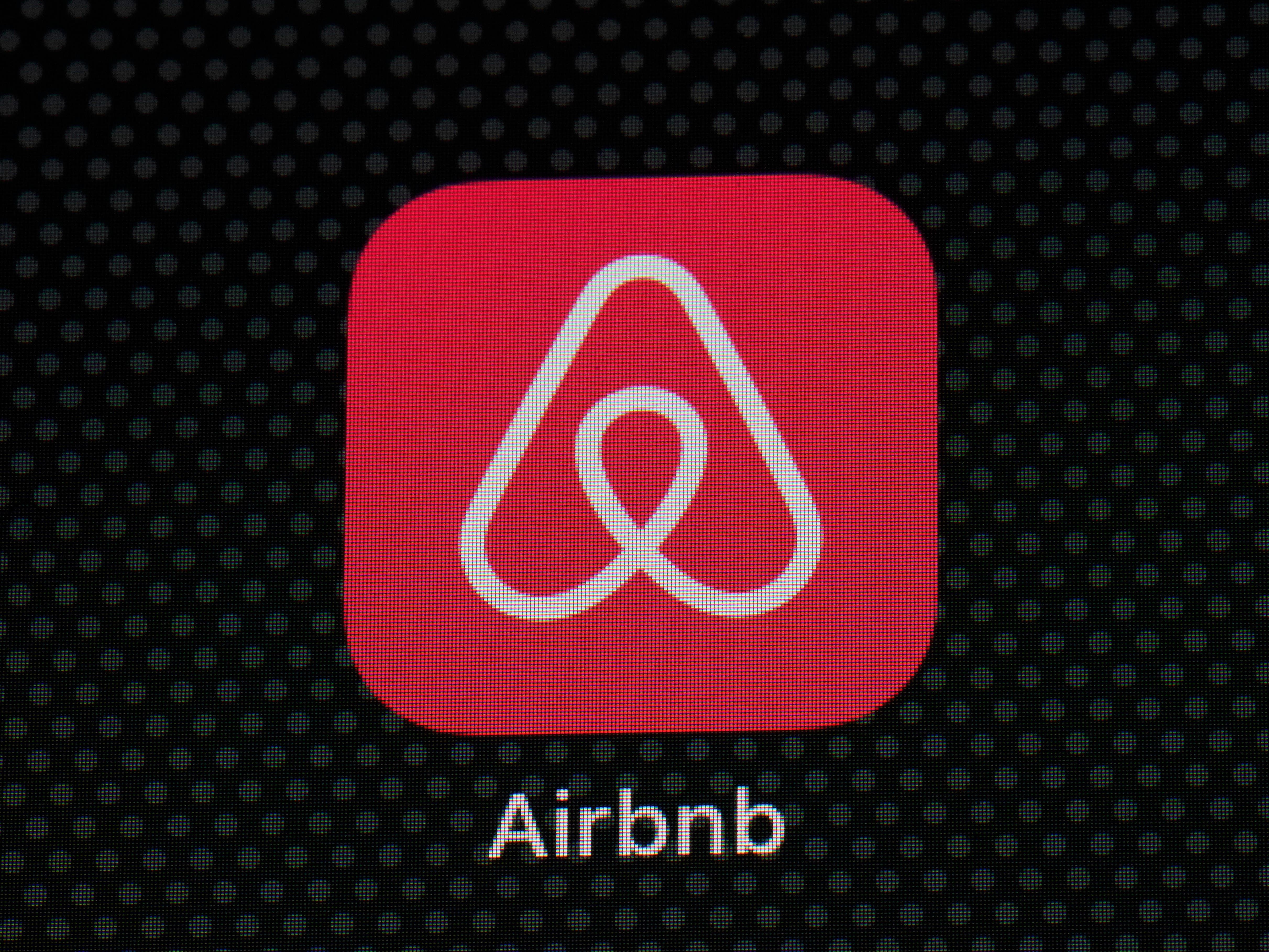 Airbnb admits misleading Australian customers by charging in US dollars