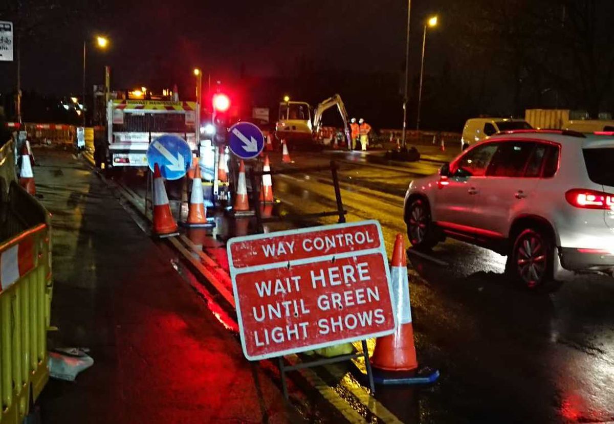 traffic-lights-added-to-walsall-roundabout-of-cones-but-quickly