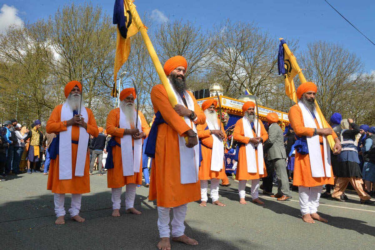 PICTURES Thousands take to streets of Wolverhampton for Vaisakhi