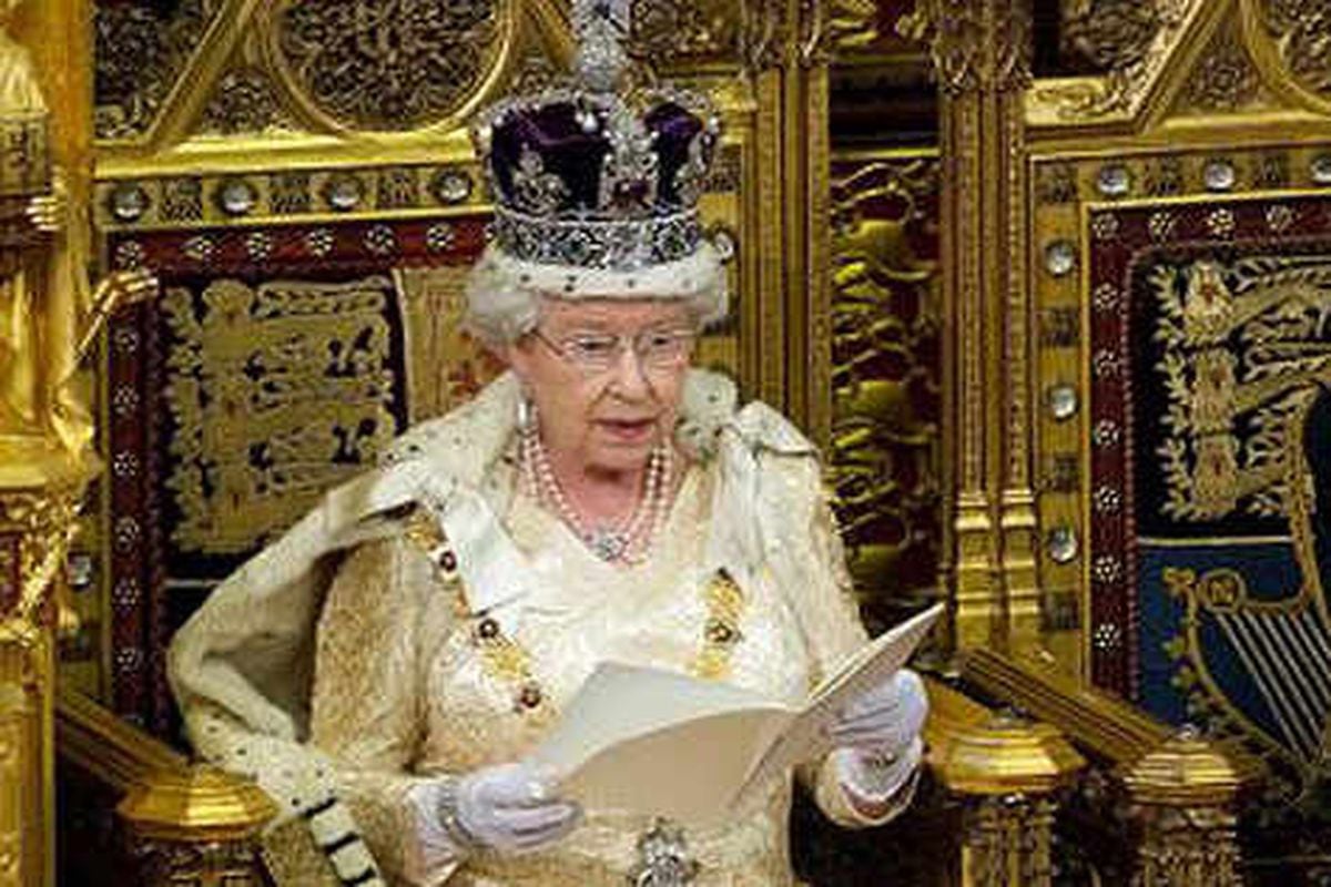 Queen's Speech - the deficit is the 'priority' | Express & Star