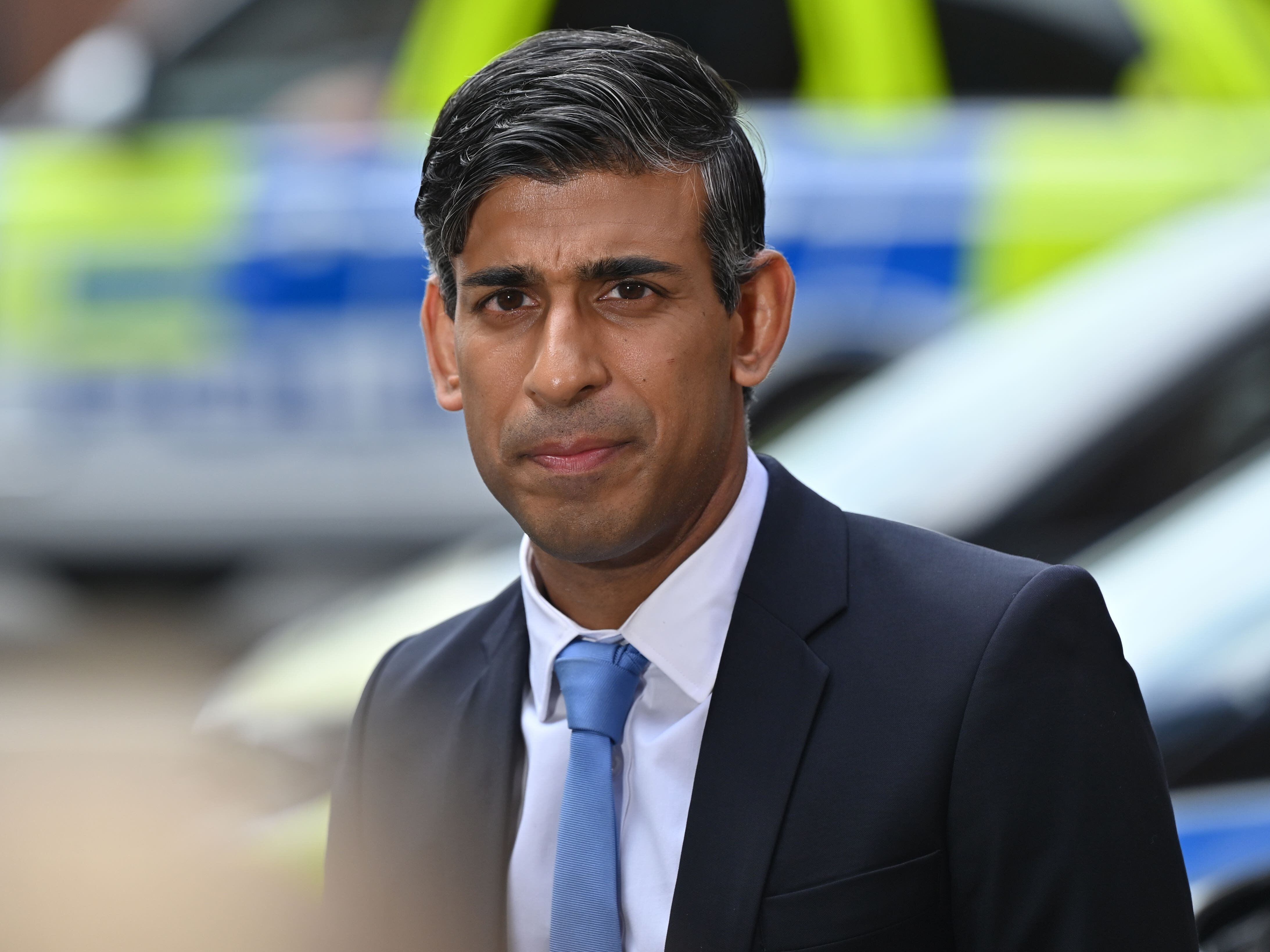 Sunak sets out plan for 8,000 more ‘bobbies on the beat’