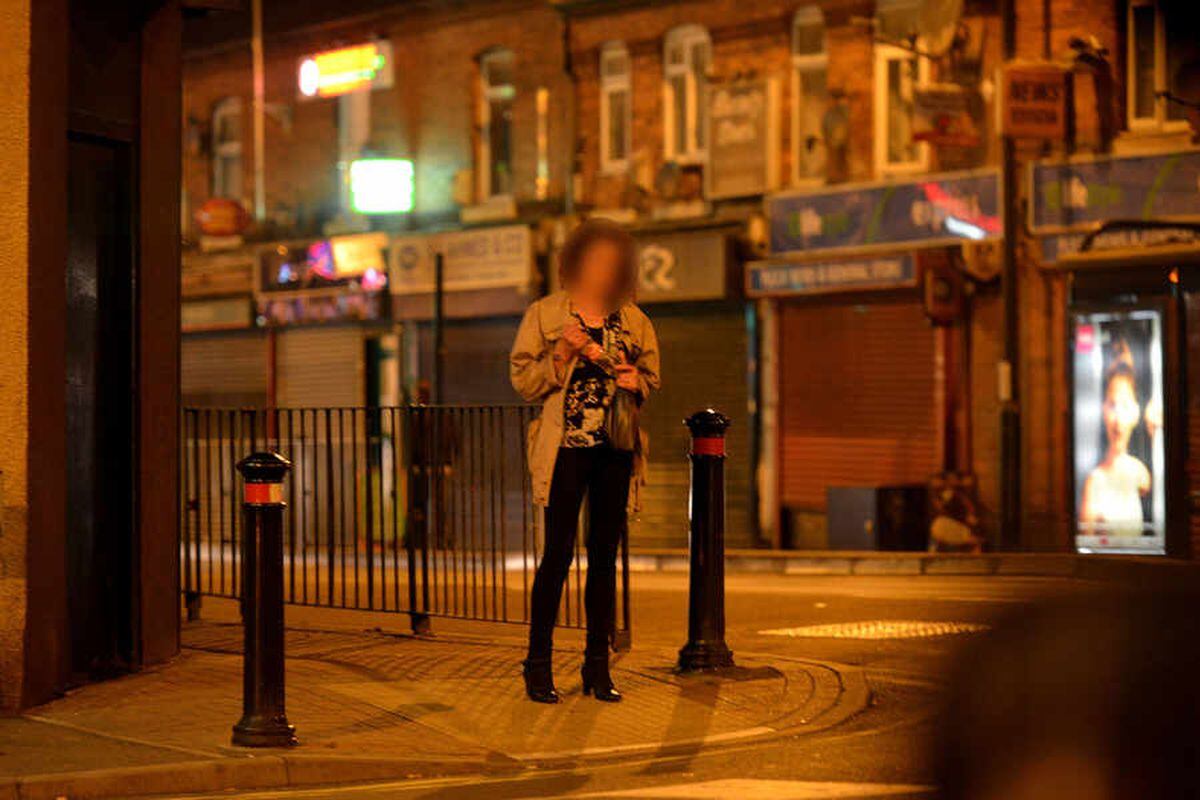 Prostitutes And Kerb Crawlers Watch Out Police Issue 25 Warnings In Blitz On Vice Hot Spots 