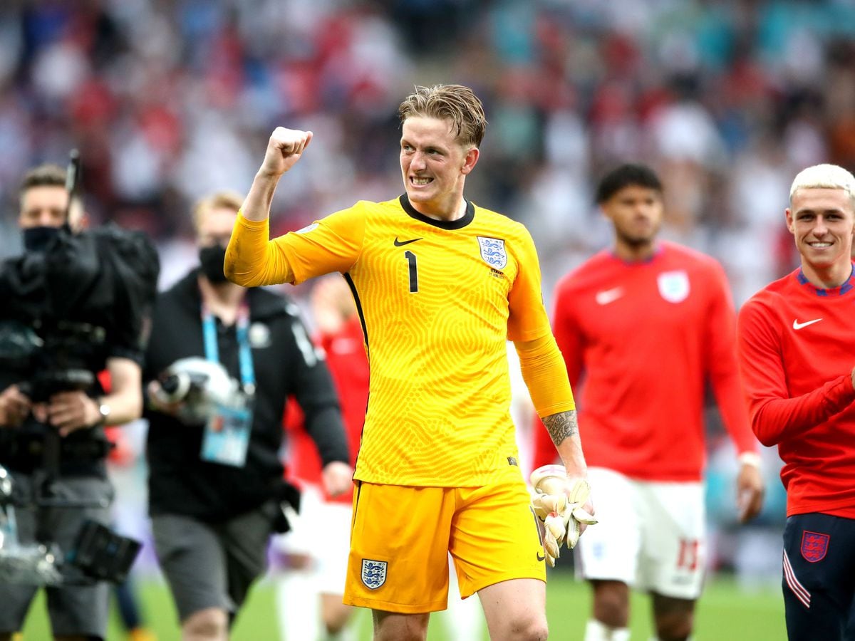 pickford goalie shirt