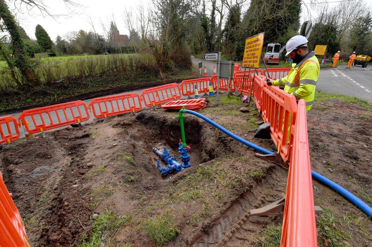 Commuters face 22-mile diversion route for three months of mains ...