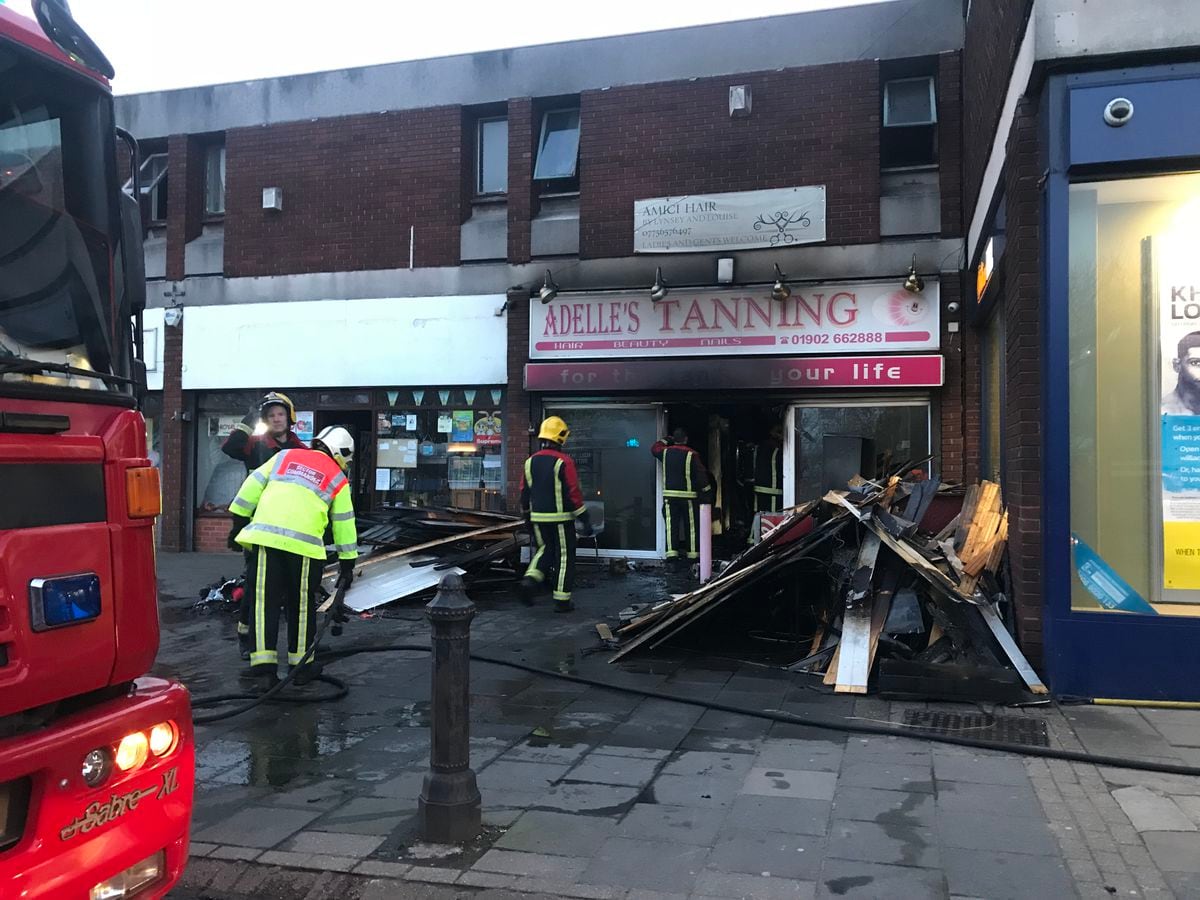 Fierce sunbed fire ruins Black Country tanning shop - PICTURES and ...