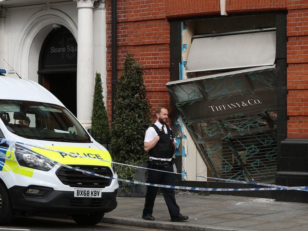 Moped Riders Stage ‘brazen Smash And Grab Raid At Tiffany Jewellers Express And Star 
